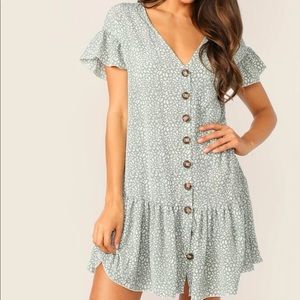 3/10$ SHEIN green+white leopard print flounce dress